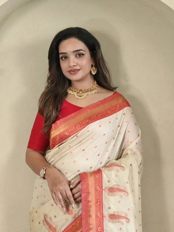 White_Banarasi_Silk_Weaving_Saree_For_Women