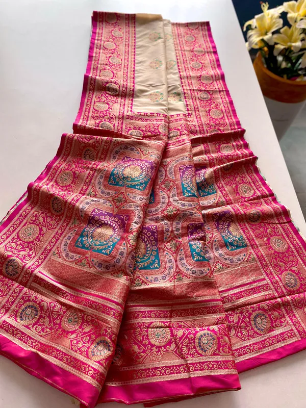 White_Banarasi_Silk_Weaving_Saree_For_Women