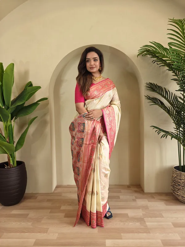 White_Banarasi_Silk_Weaving_Saree_For_Women