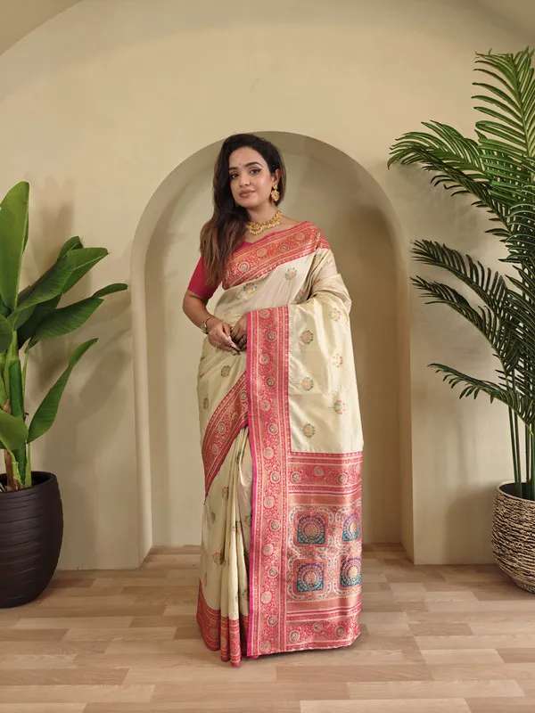 White_Banarasi_Silk_Weaving_Saree_For_Women