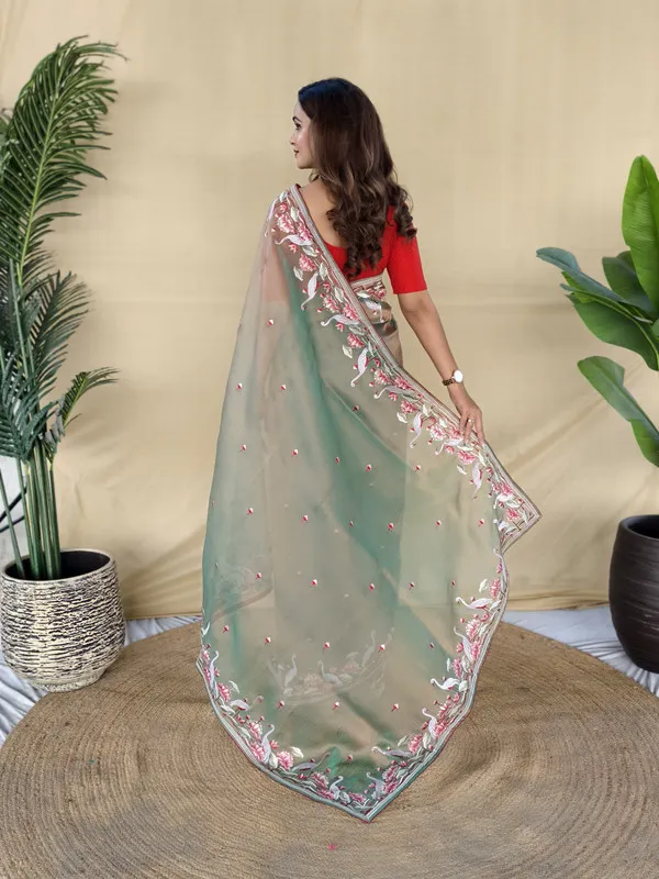 Mehendi_Gabanna_Silk_Weaving_Saree_For_Women