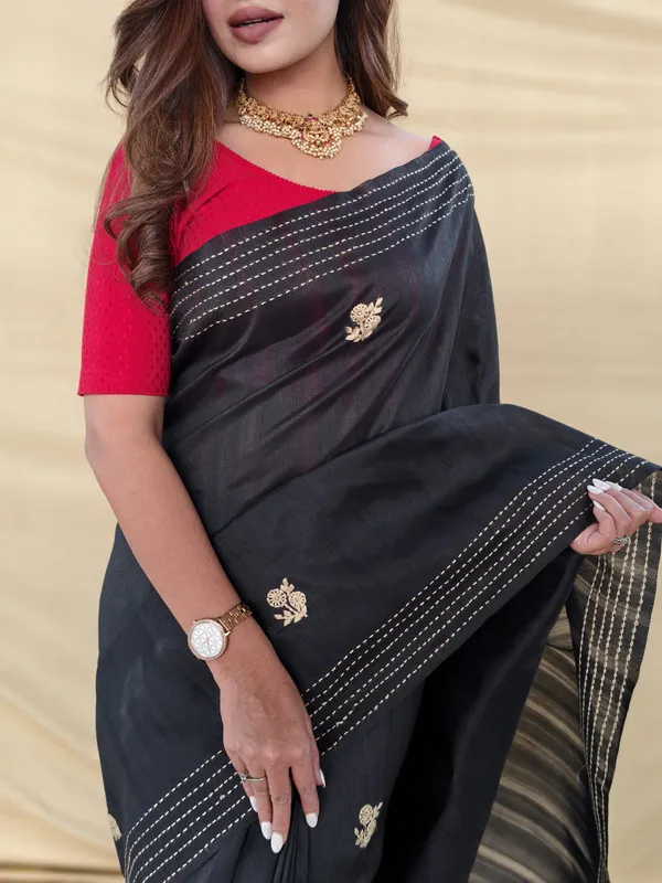 Black_Matka_Silk_Woven_Embroidery_Saree_For_Women