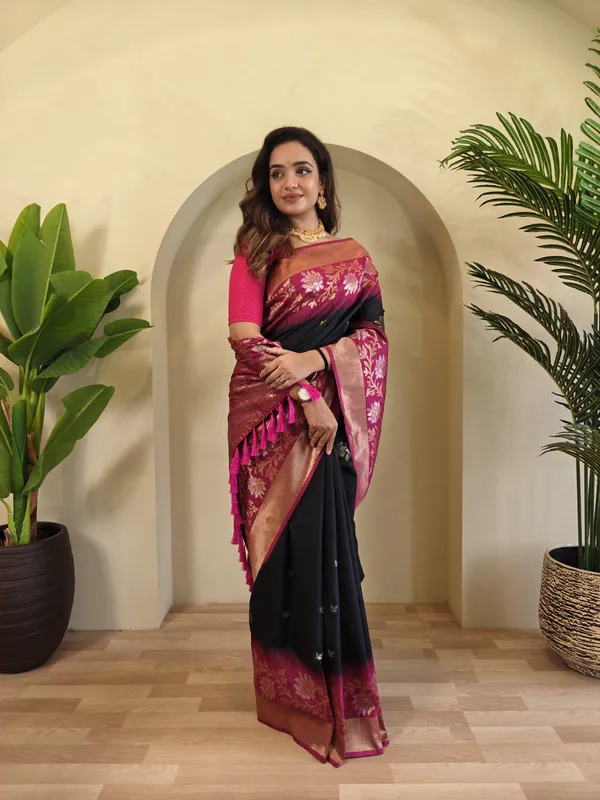 Black_Silk_Zari_Weaving_Saree_For_Women