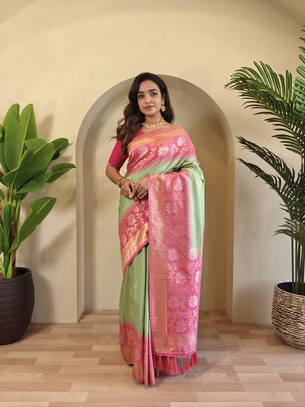Parrot_Green_Silk_Zari_Weaving_Saree_For_Women