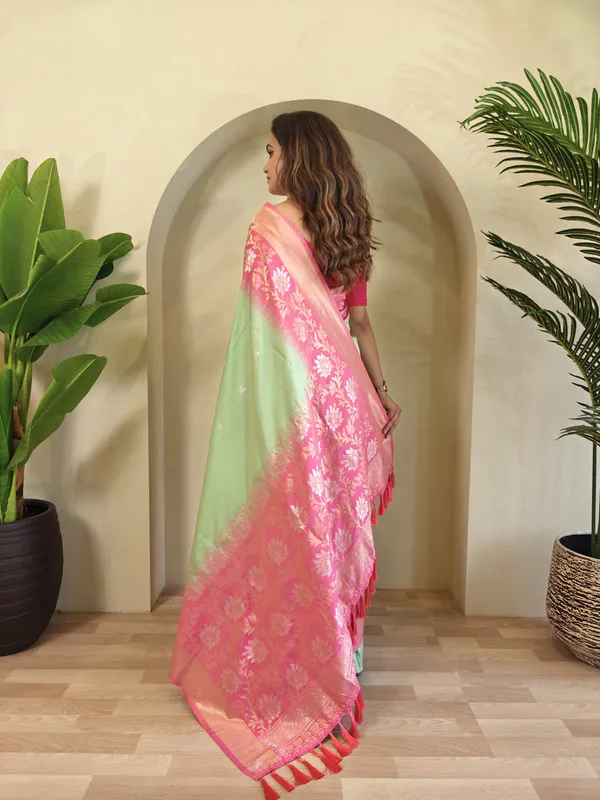 Parrot_Green_Silk_Zari_Weaving_Saree_For_Women