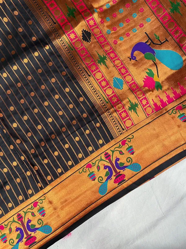 Black_Soft_Paithani_Silk_Weaving_Saree_For_Women