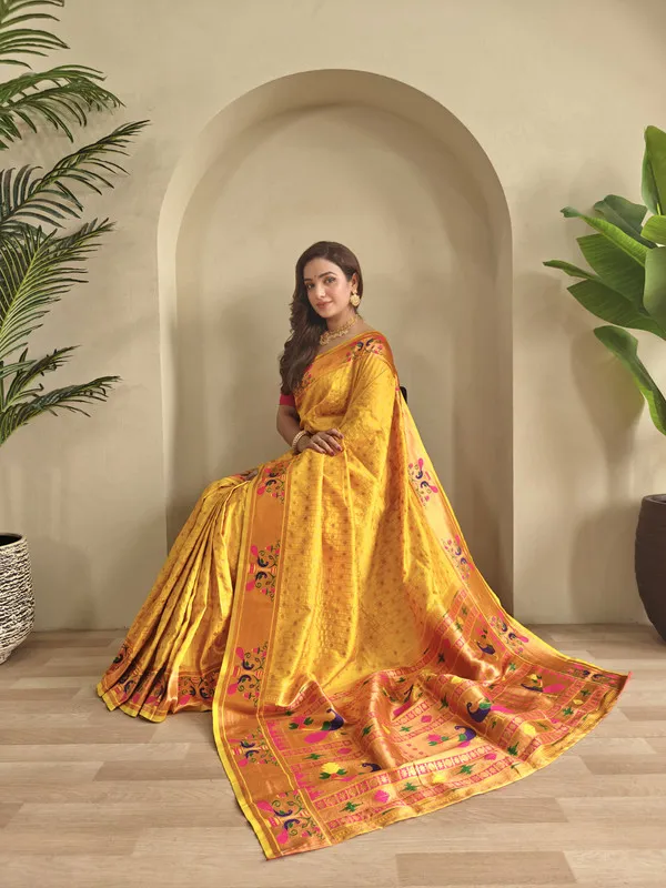 Yellow_Soft_Paithani_Silk_Weaving_Saree_For_Women