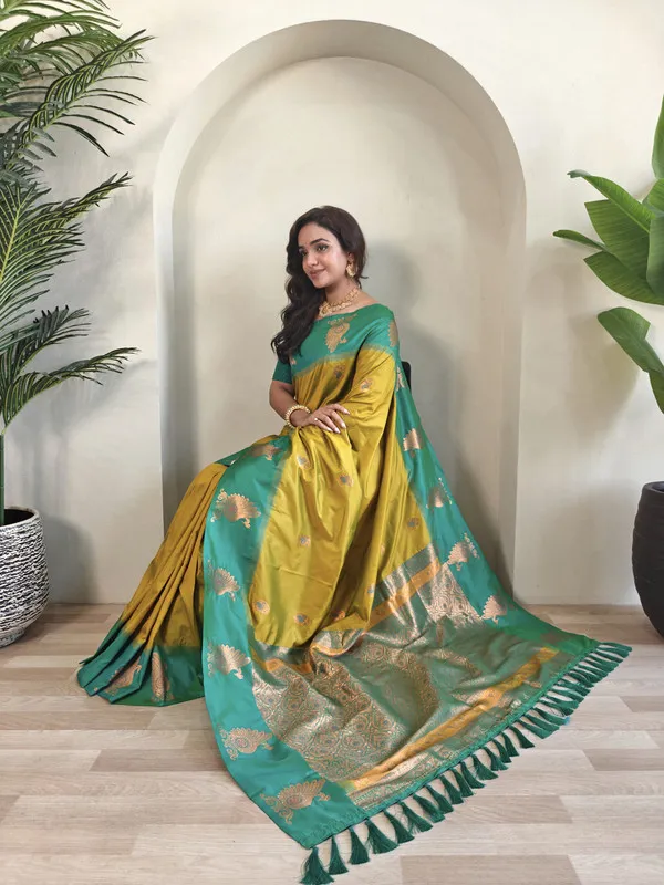 Pista_Silk_Weaving_Saree_For_Women