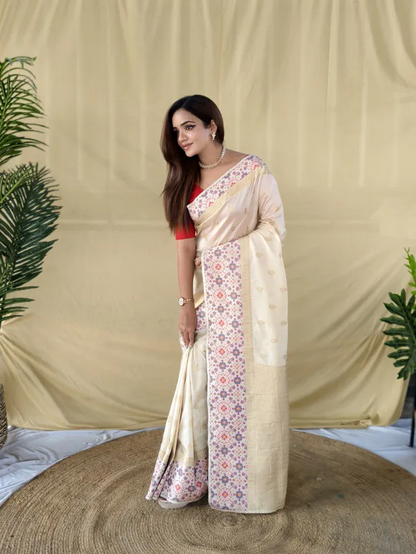 Cream_Soft_Silk_Rich_Zari_Weaving_Saree_For_Women