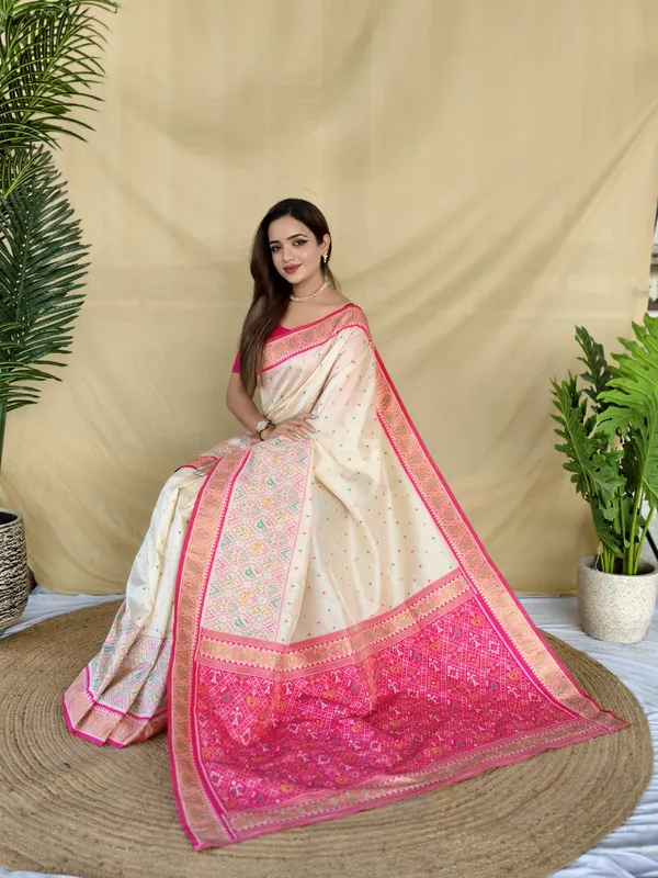 Cream_Soft_Silk_Rich_Zari_Weaving_Saree_For_Women