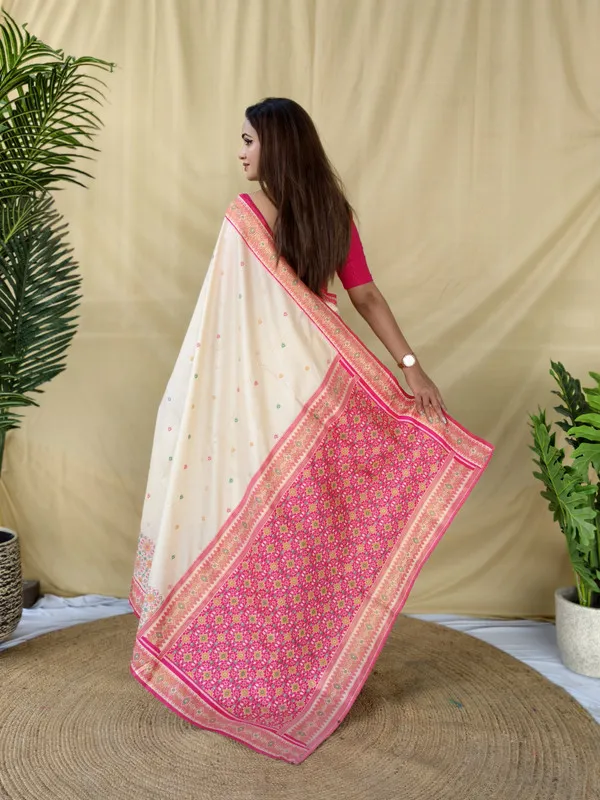 Cream_Soft_Silk_Rich_Zari_Weaving_Saree_For_Women
