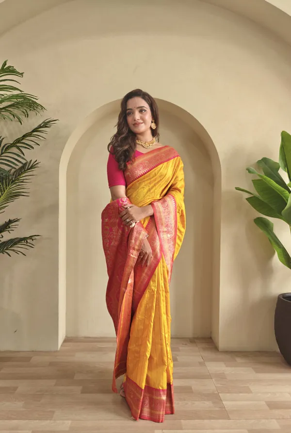 Yellow_Paithani_Silk_Weaving_Saree_For_Women
