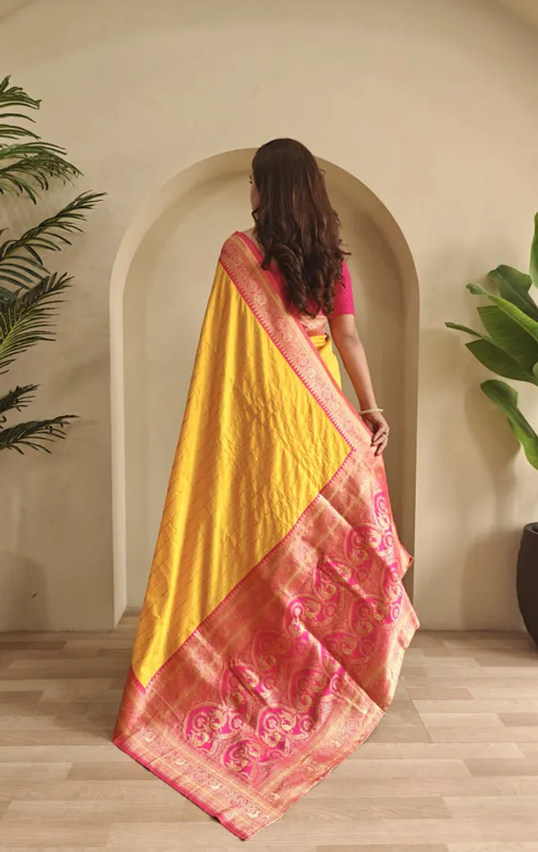 Yellow_Paithani_Silk_Weaving_Saree_For_Women