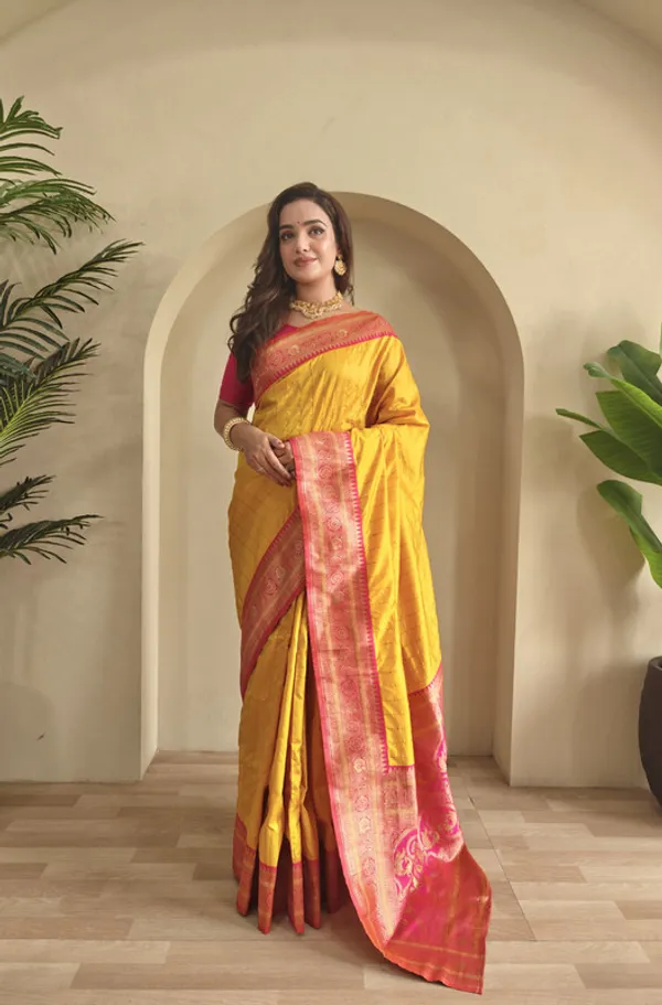 Yellow_Paithani_Silk_Weaving_Saree_For_Women