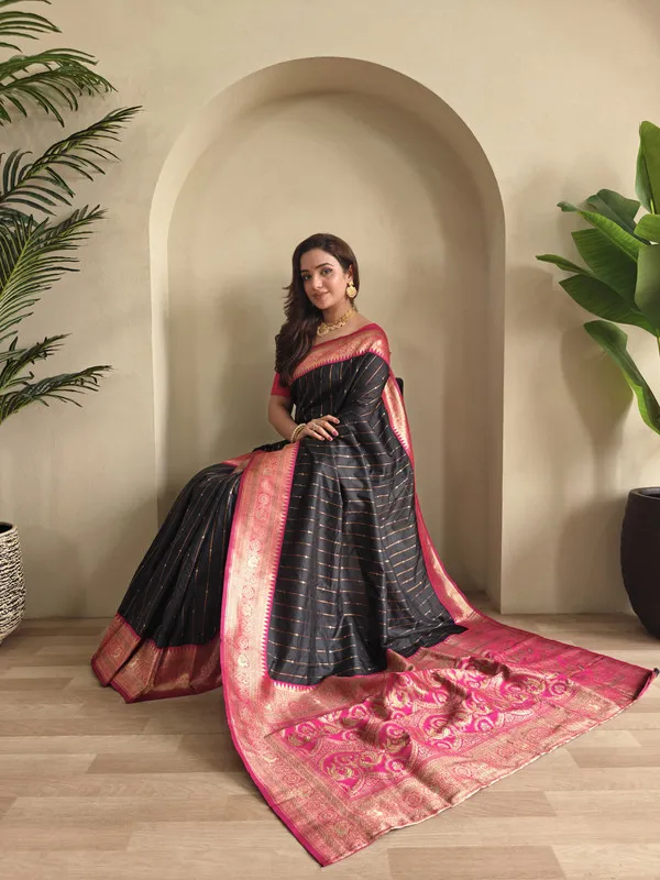 Black_Paithani_Silk_Weaving_Saree_For_Women