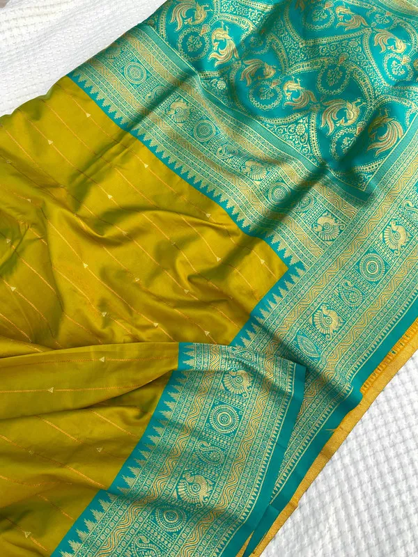Pista_Paithani_Silk_Weaving_Saree_For_Women