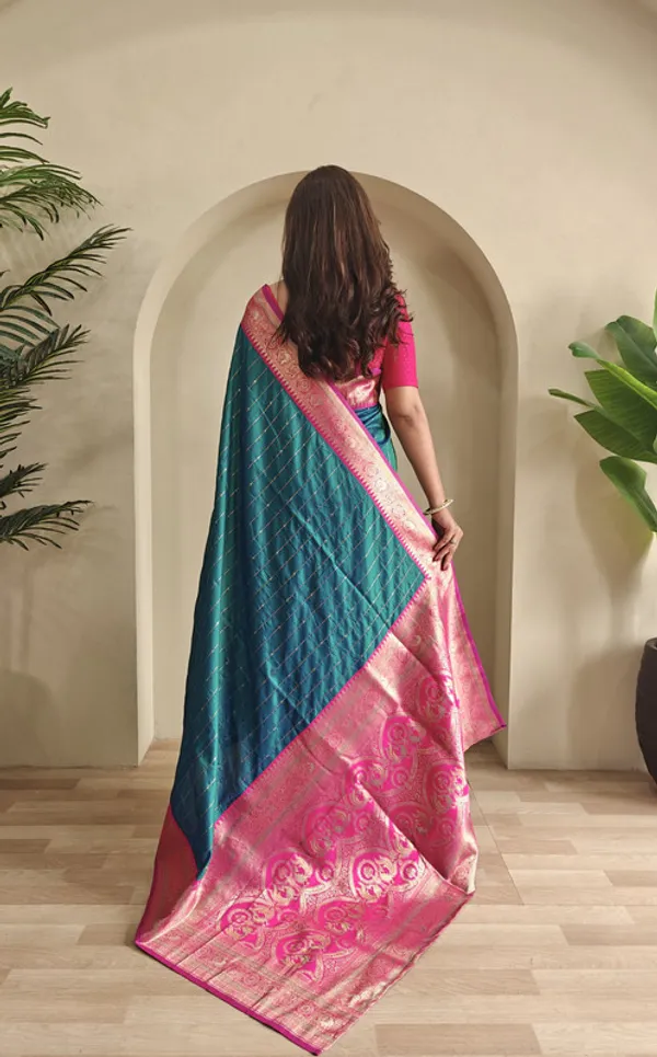 Rama_Paithani_Silk_Weaving_Saree_For_Women