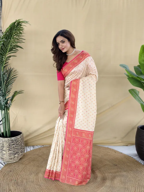 White_Paithani_Silk_Weaving_Saree_For_Women