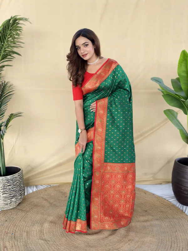 Bottle_Green_Paithani_Silk_Weaving_Saree_For_Women