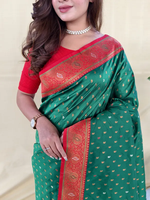 Bottle_Green_Paithani_Silk_Weaving_Saree_For_Women