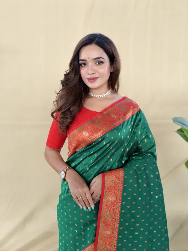 Bottle_Green_Paithani_Silk_Weaving_Saree_For_Women