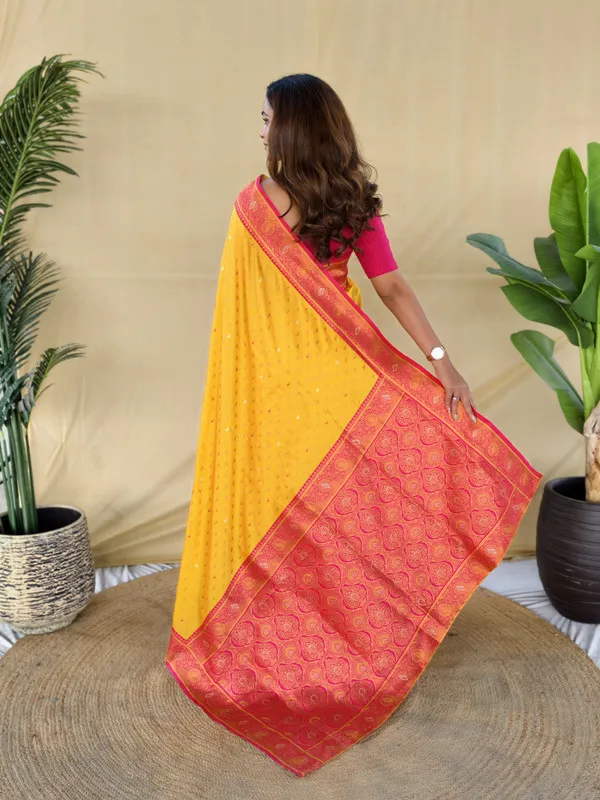 Yellow_Paithani_Silk_Weaving_Saree_For_Women