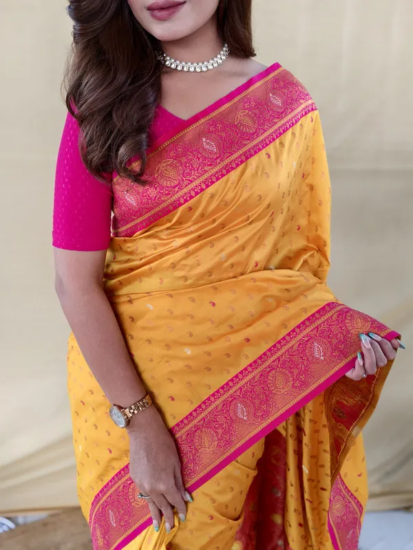 Yellow_Paithani_Silk_Weaving_Saree_For_Women