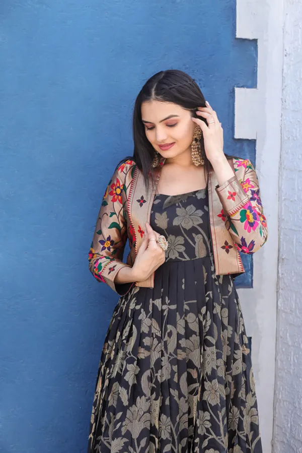 Black_Silk_Woven_Ethnic_Dresses_Gown_For_Women