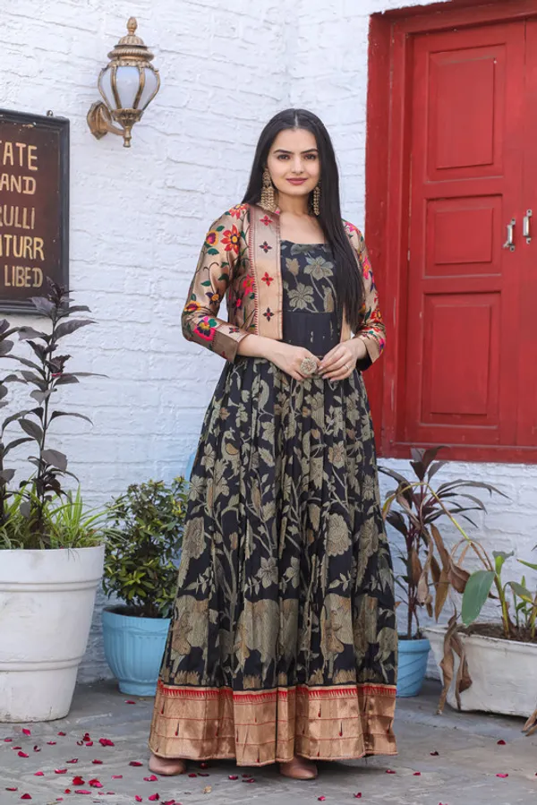 Black_Silk_Woven_Ethnic_Dresses_Gown_For_Women