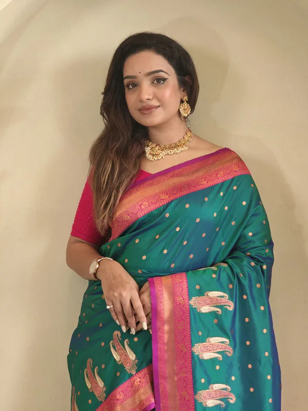Rama_Paithani_Silk_Weaving_Saree_For_Women