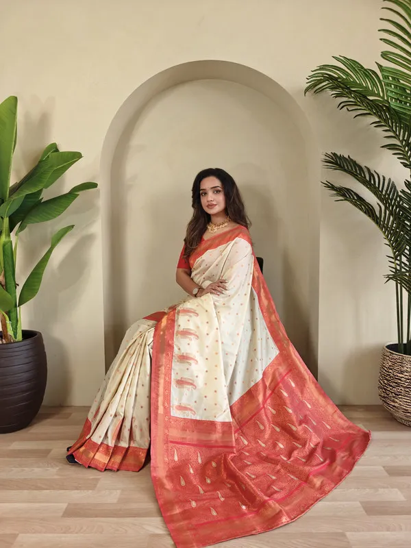 White_Paithani_Silk_Weaving_Saree_For_Women