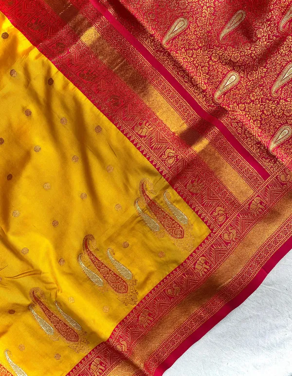 Yellow_Paithani_Silk_Weaving_Saree_For_Women