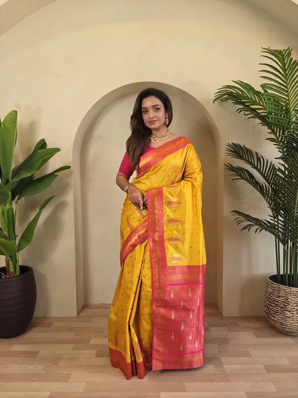 Yellow_Paithani_Silk_Weaving_Saree_For_Women