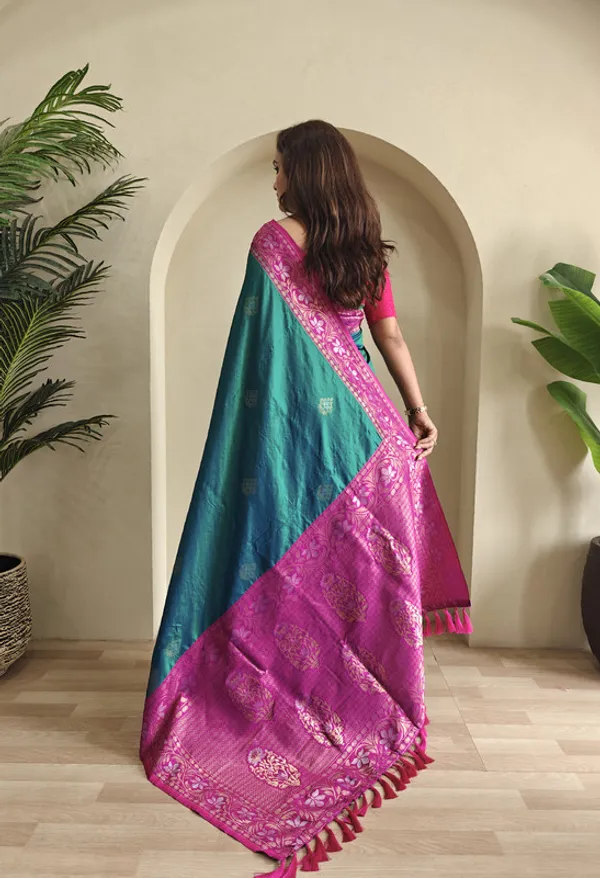 Rama_Dual_Tone_Silk_Weaving_Saree_For_Women