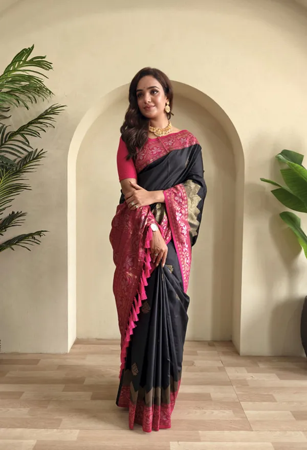 Black_Dual_Tone_Silk_Weaving_Saree_For_Women