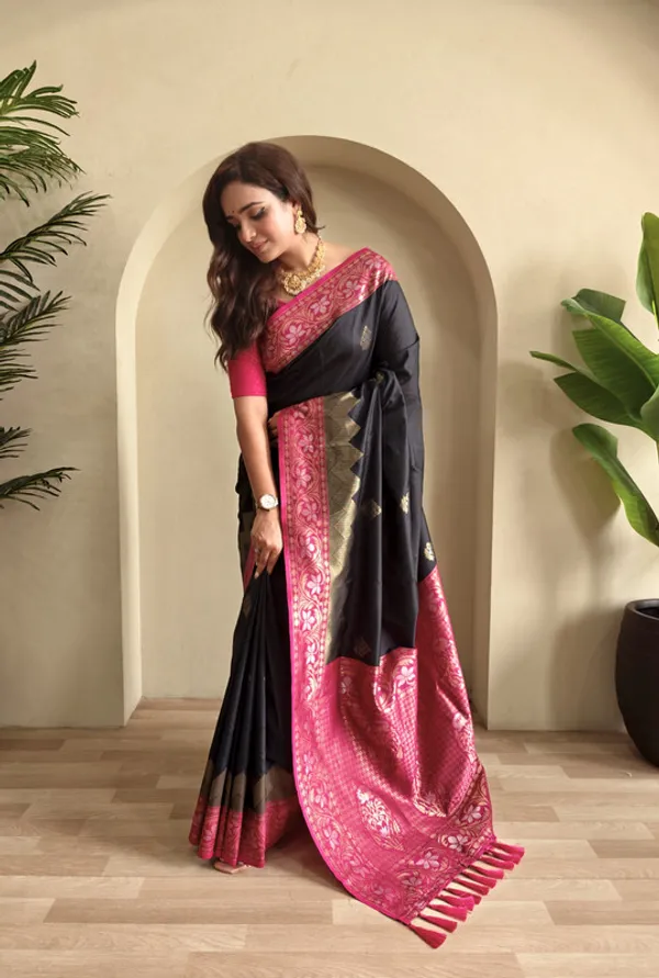 Black_Dual_Tone_Silk_Weaving_Saree_For_Women