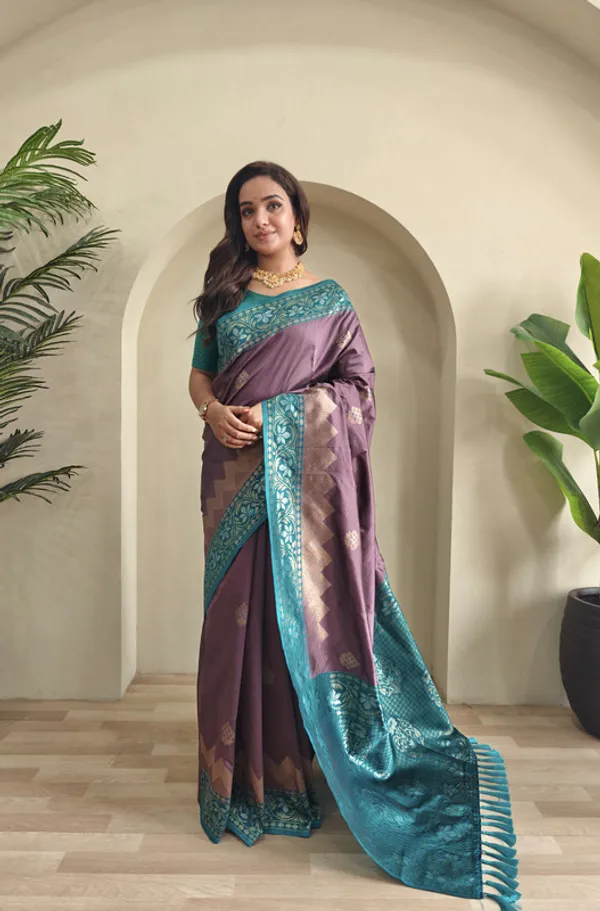 Dark_Lavender_Dual_Tone_Silk_Weaving_Saree_For_Women
