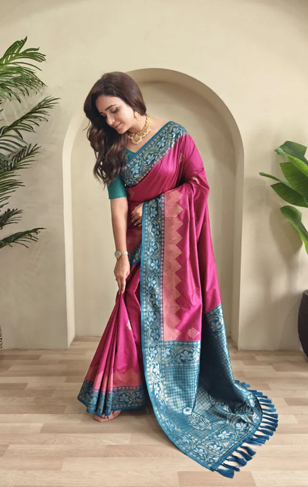 Pink_Dual_Tone_Silk_Weaving_Saree_For_Women
