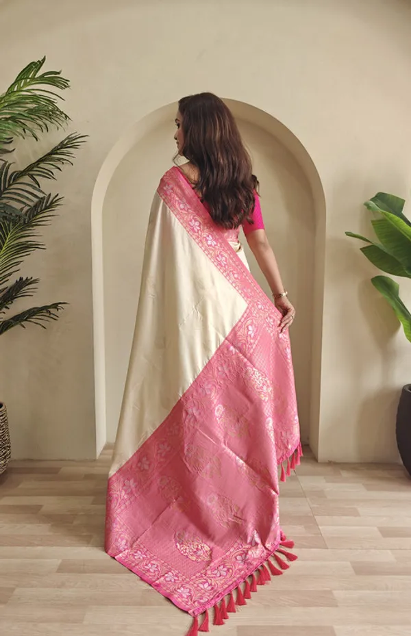 White_Dual_Tone_Silk_Weaving_Saree_For_Women