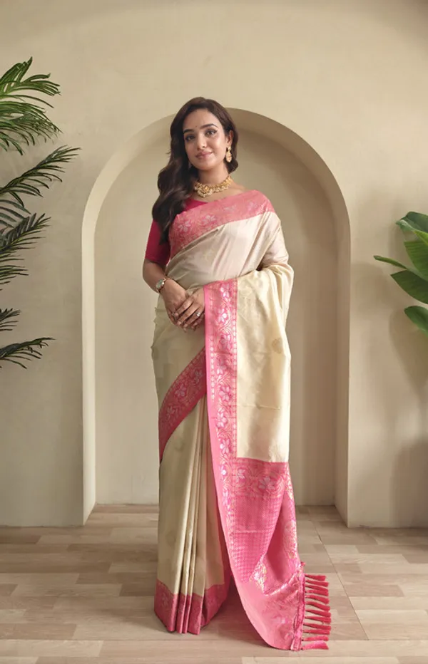 White_Dual_Tone_Silk_Weaving_Saree_For_Women