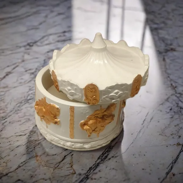 White_Carousel_Jar_Candle_For_Home_Decor