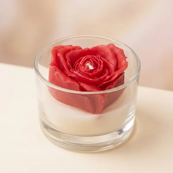 Red_And_White_Royal_Rose_Roses_Candle_For_Home_Decor