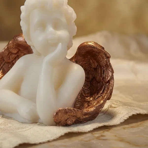 White_Dreaming_Angel_Candle_For_Home_Decor