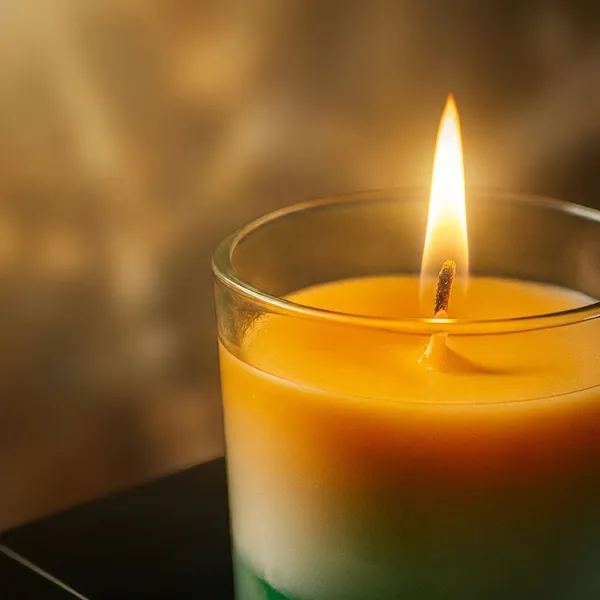 Green_And_Yellow_Tricolour_Glass_Candle_For_Home_Decor