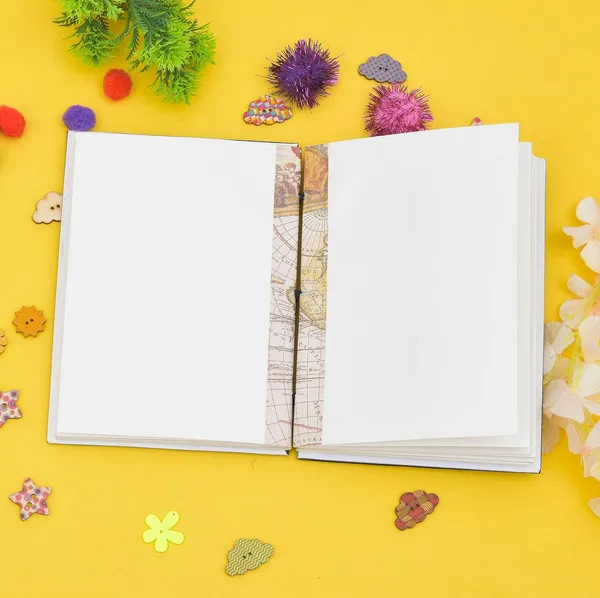 Cardboard_Journal_With_String_Closure