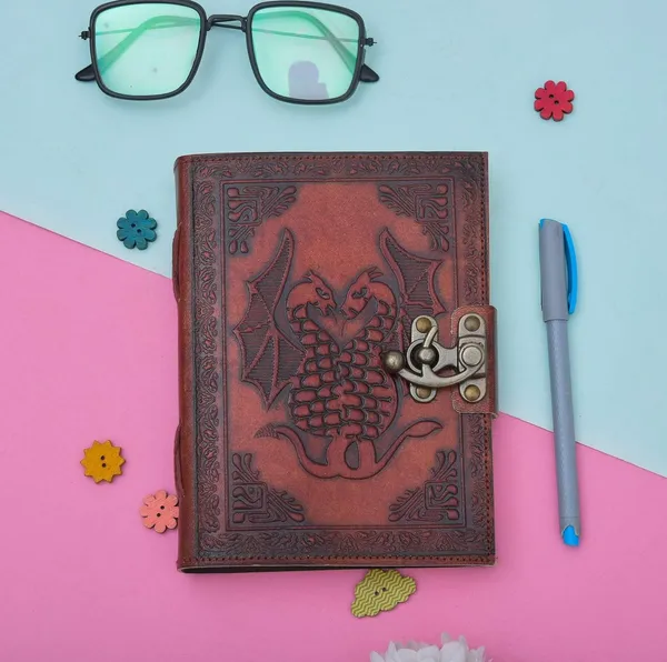 Leather_Journal_With_Metal_Lock