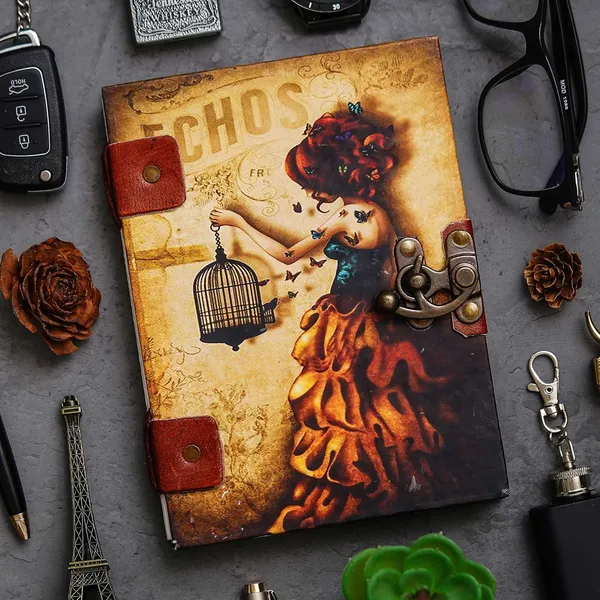 Cardboard_Journal_With_Buckle_Lock