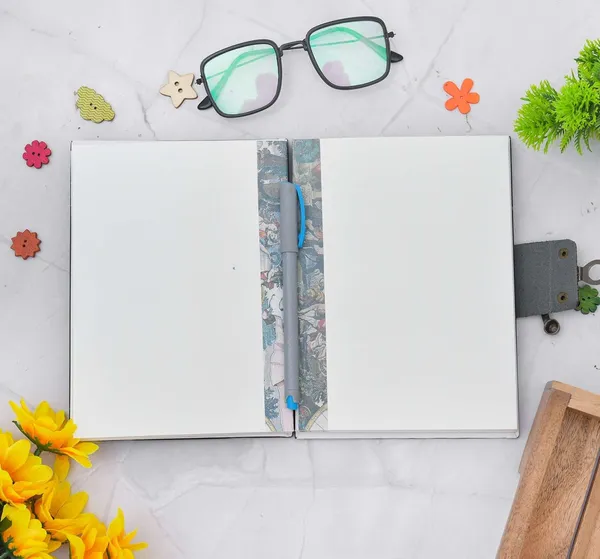 Handmade_Cardboard_Journal_With_Buckle_Lock