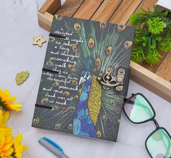 Cardboard_Journal_With_Buckle_Lock