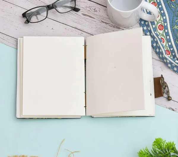 Cardboard_Journal_With_Buckle_Lock